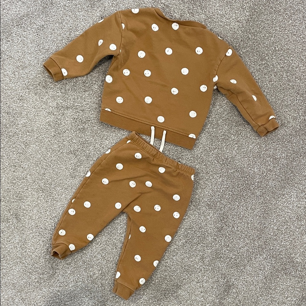 Quincy Mae Golden Long-sleeve Fleece Top and Pants Set - Picture 3 of 6